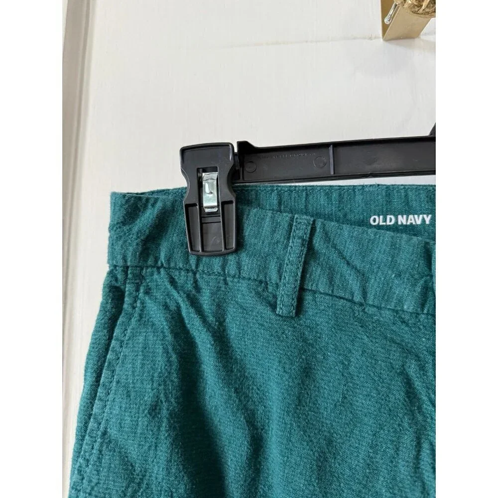 Old Navy men’s size 28 slim blue shorts